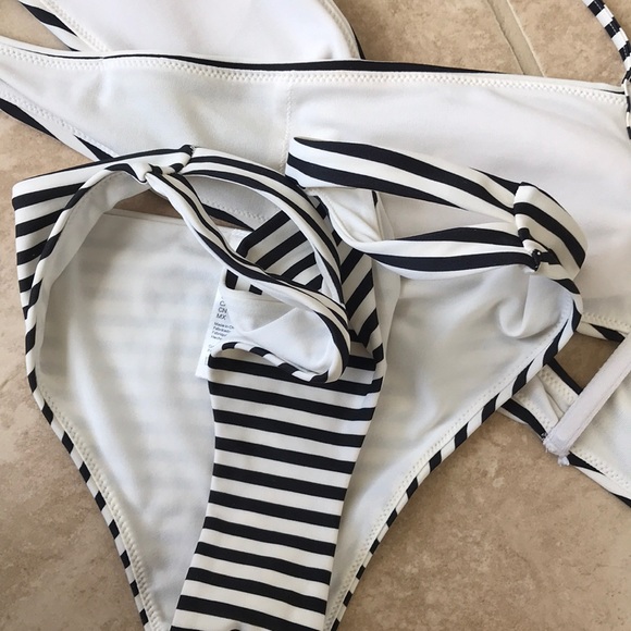 H&M Swimsuit - Picture 7 of 8